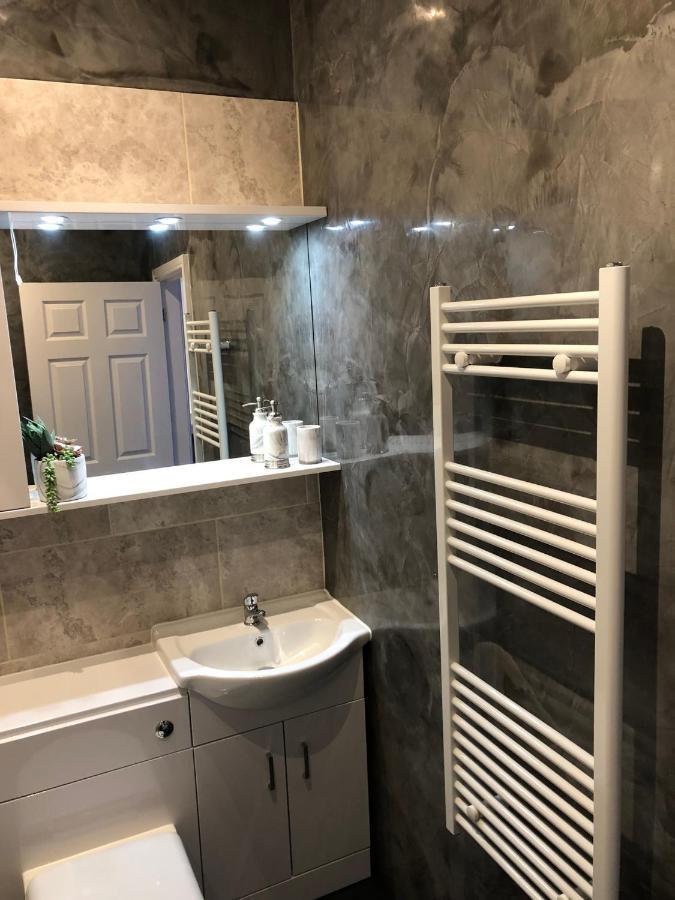 Courtyard Holiday Apartments Belper Esterno foto