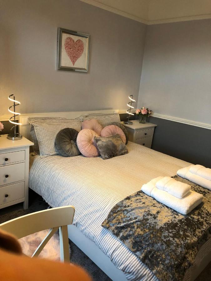 Courtyard Holiday Apartments Belper Esterno foto