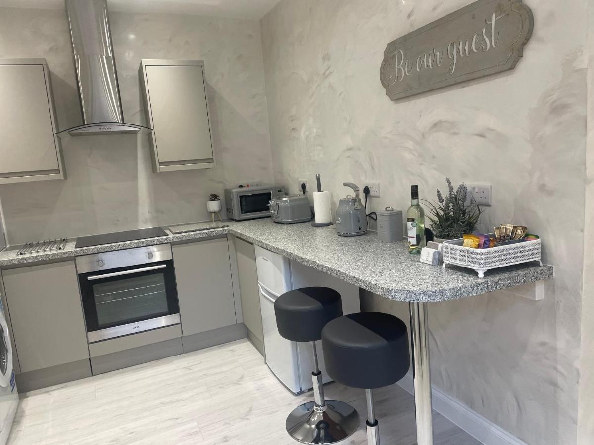 Courtyard Holiday Apartments Belper Esterno foto
