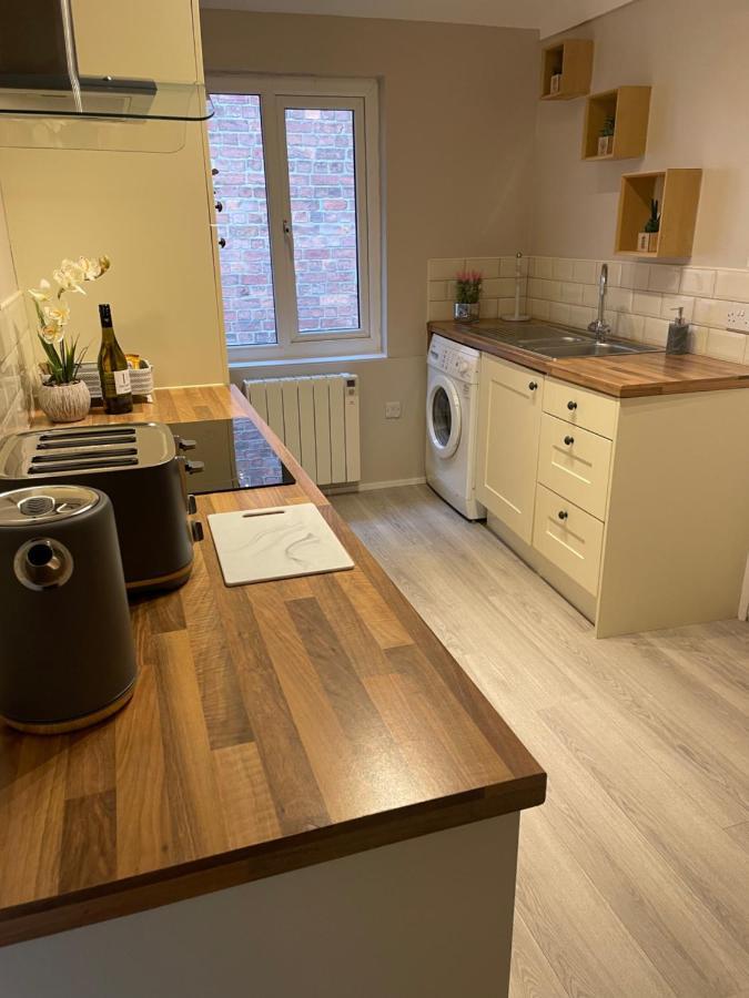 Courtyard Holiday Apartments Belper Esterno foto